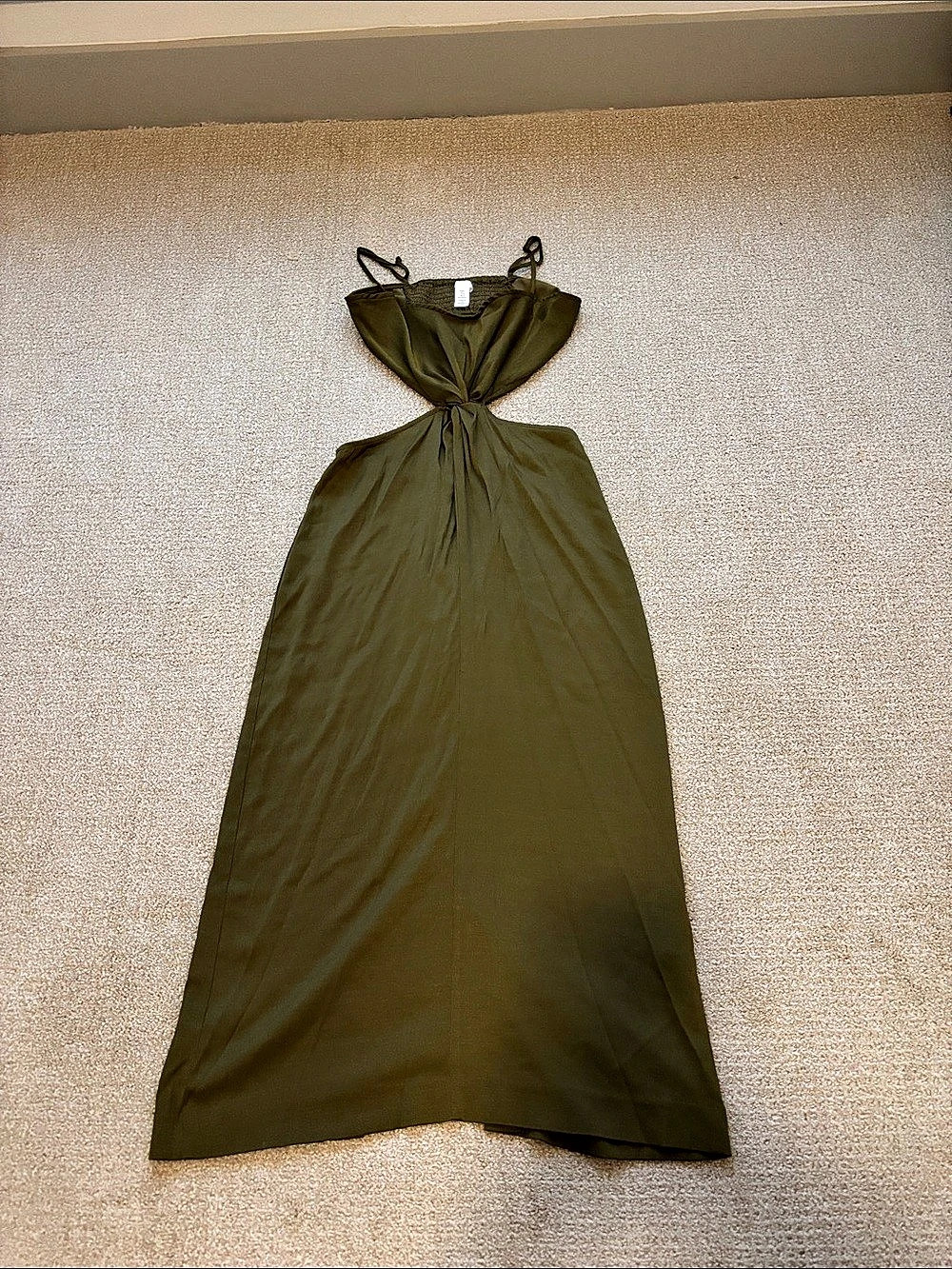 H&Medium Olive Green Twist-Front Cutout Maxi Dress Size Medium